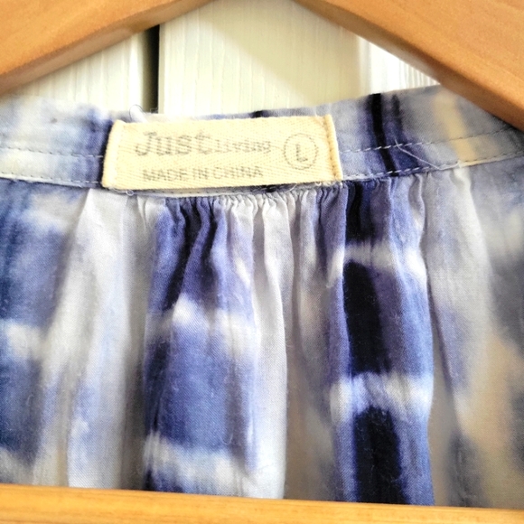 Shibori Dyed Sleeveless Blouse - Picture 4 of 5